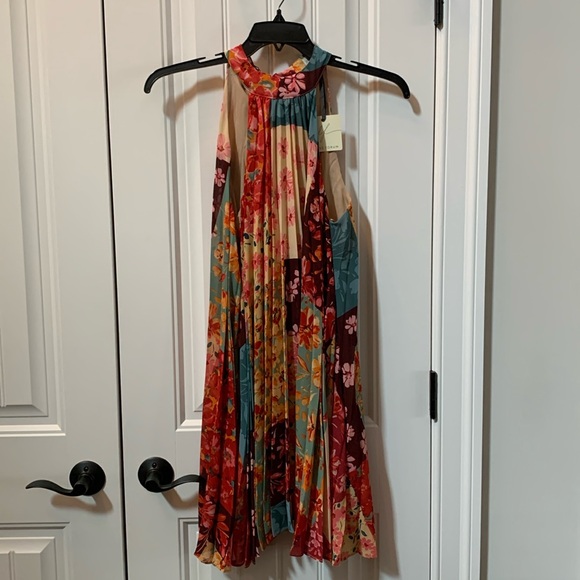 NWT VICI DRESS FORUM Patchwork Pleated Halter Mini Boho Dress S - Picture 2 of 12